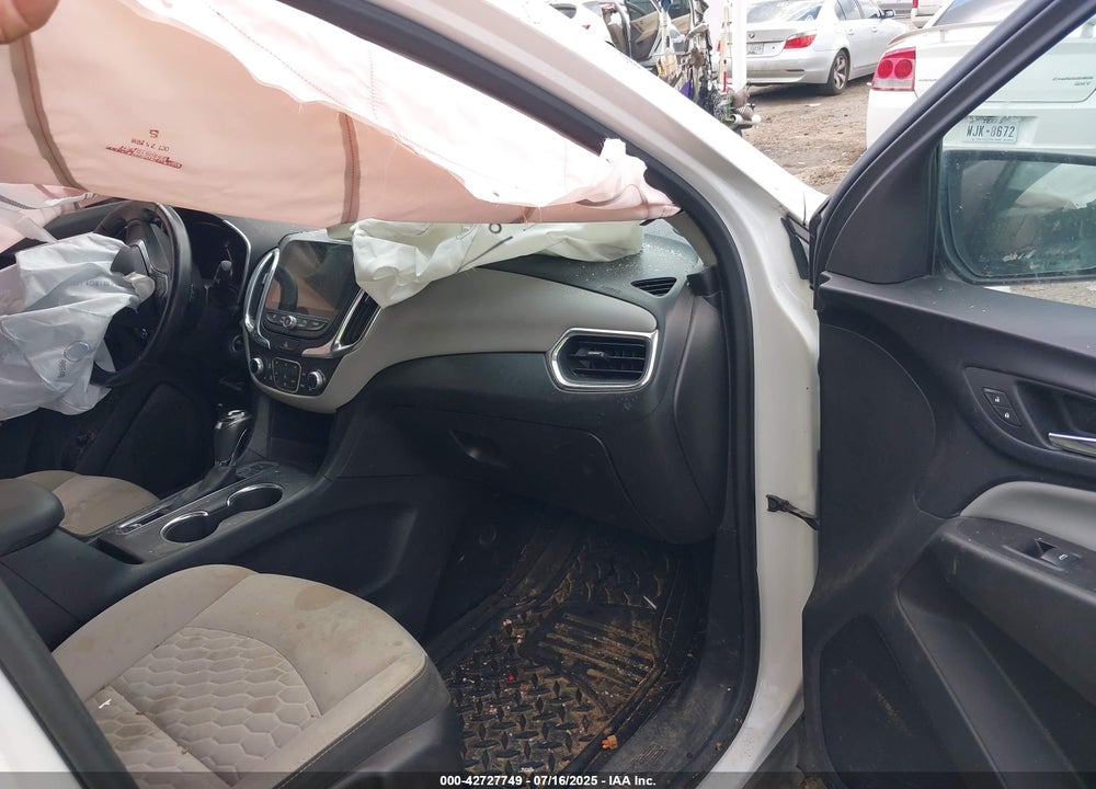 2019 CHEVROLET EQUINOX VIN: 2GNAXLEXXK6179656