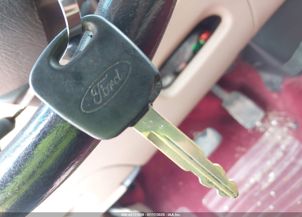 1999 FORD F-150 LARIAT/XL/XLT VIN: 2FTRX18L7XCA86031