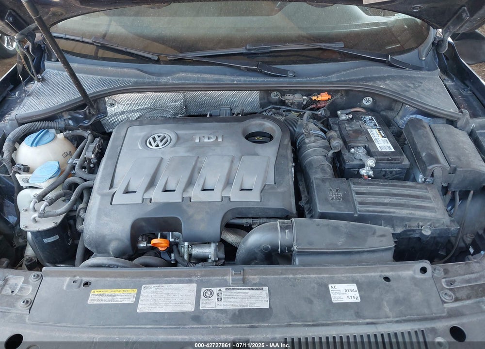 2013 VOLKSWAGEN PASSAT VIN: 1VWCN7A34DC146662