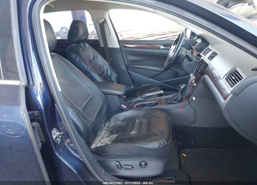 2013 VOLKSWAGEN PASSAT VIN: 1VWCN7A34DC146662