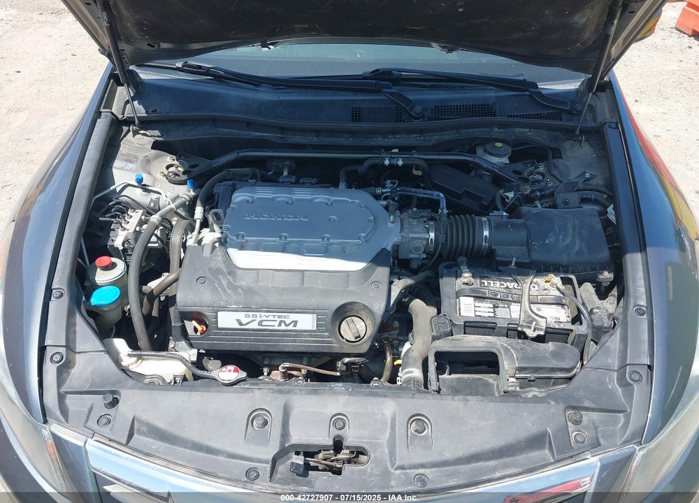2011 HONDA ACCORD VIN: 1HGCP3F87BA015147