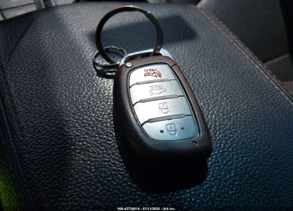 2015 HYUNDAI SONATA VIN: 5NPE34AB2FH041309