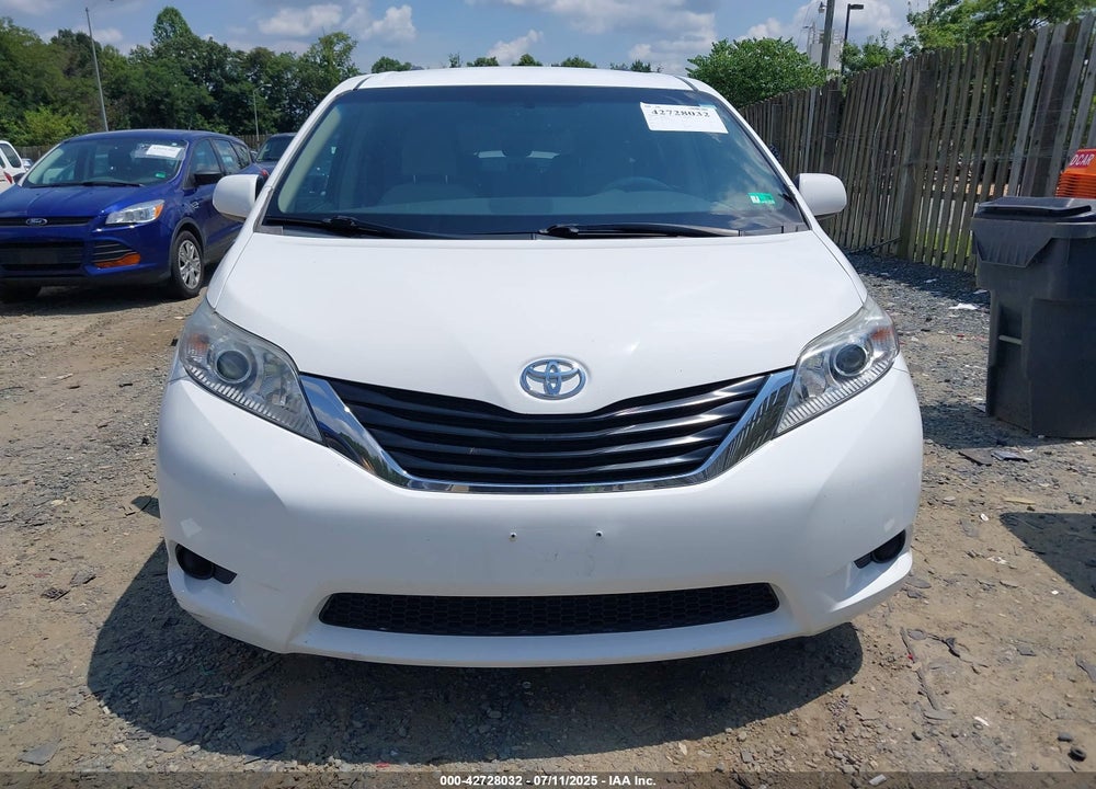 2011 TOYOTA SIENNA LE V6 VIN: 5TDKK3DC7BS056932