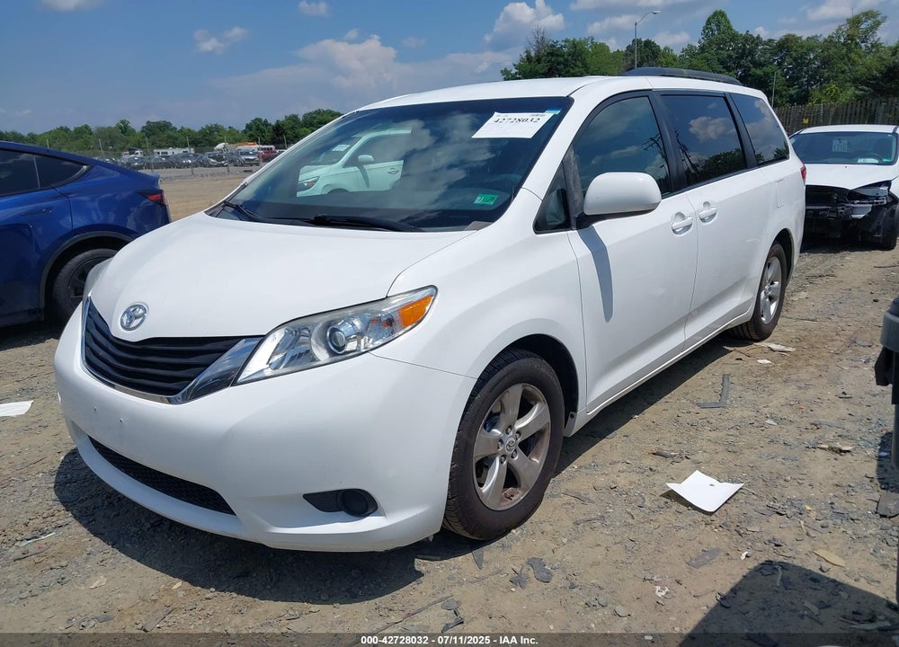 2011 TOYOTA SIENNA LE V6 VIN: 5TDKK3DC7BS056932