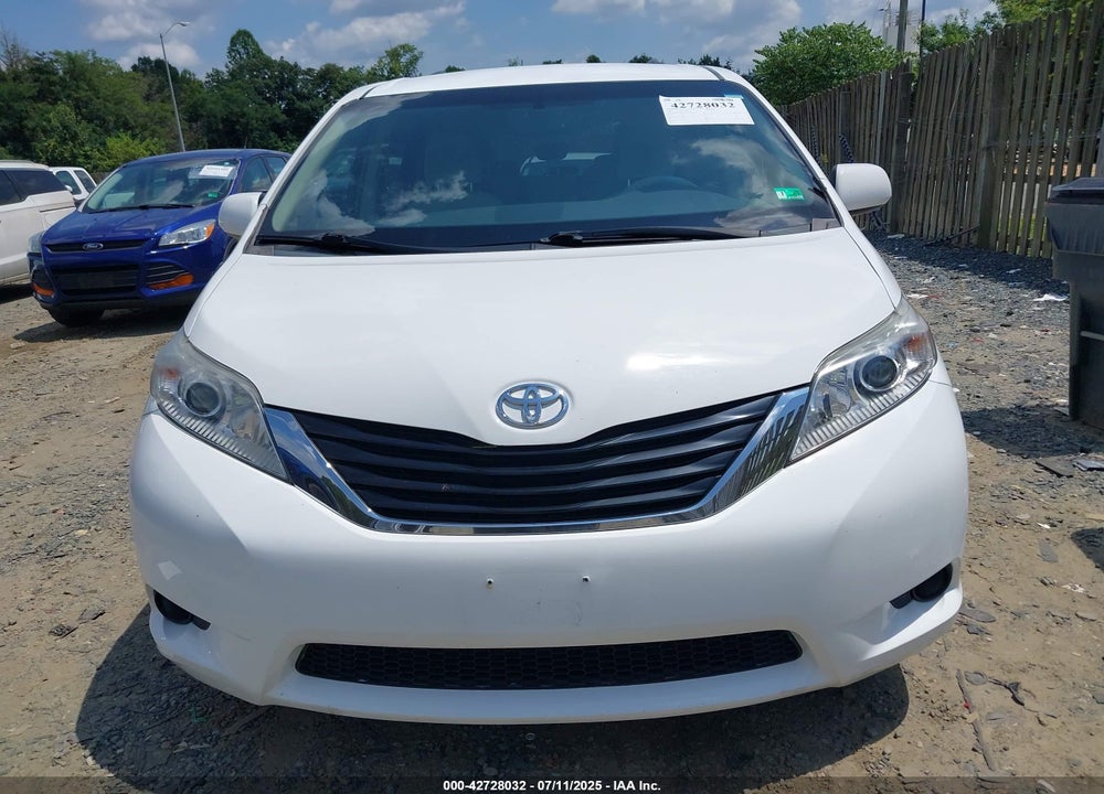 2011 TOYOTA SIENNA LE V6 VIN: 5TDKK3DC7BS056932