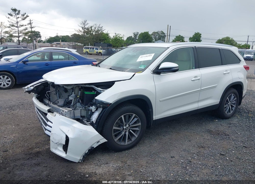 2019 TOYOTA HIGHLANDER VIN: 5TDJZRFH1KS567376
