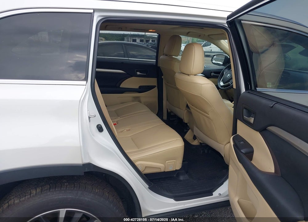 2019 TOYOTA HIGHLANDER VIN: 5TDJZRFH1KS567376