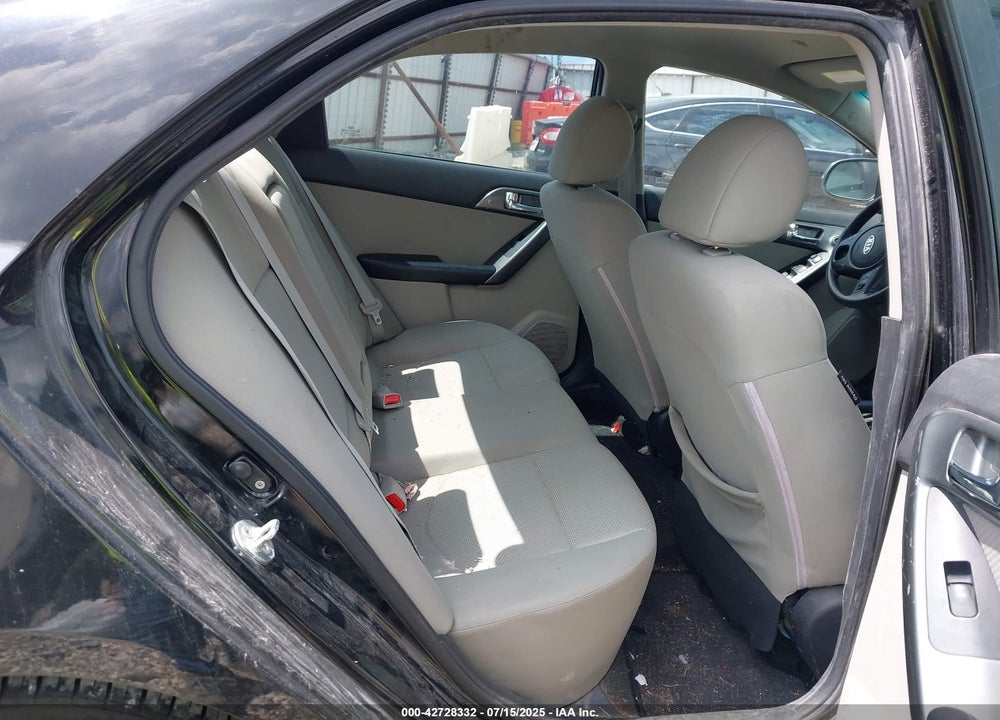 2013 KIA FORTE VIN: KNAFU4A27D5733903