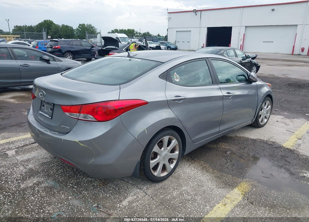 2013 HYUNDAI ELANTRA VIN: KMHDH4AE9DU890729