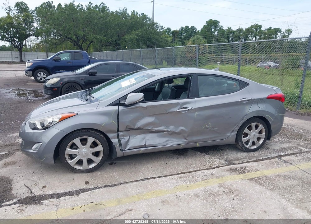 2013 HYUNDAI ELANTRA VIN: KMHDH4AE9DU890729