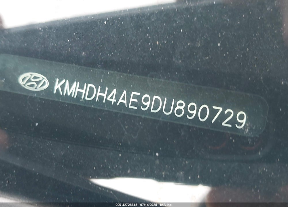 2013 HYUNDAI ELANTRA VIN: KMHDH4AE9DU890729