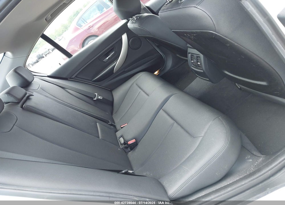 2016 BMW 3 SERIES VIN: WBA8E5G54GNT41656