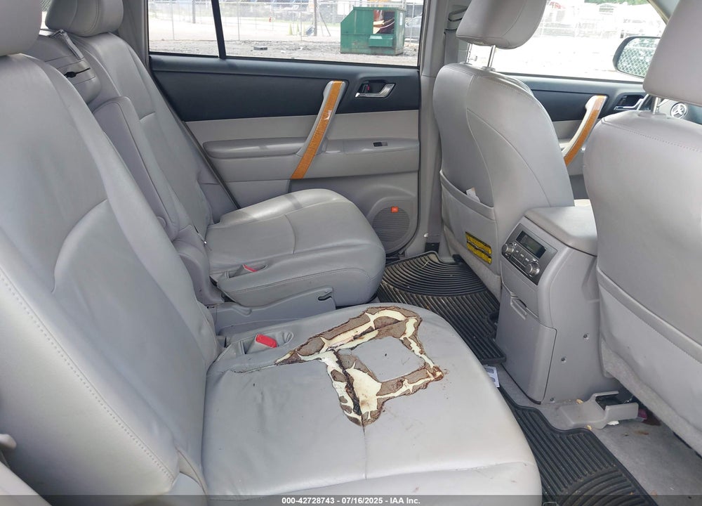 2008 TOYOTA HIGHLANDER HYBRID LIMITED VIN: JTEEW44A582005835