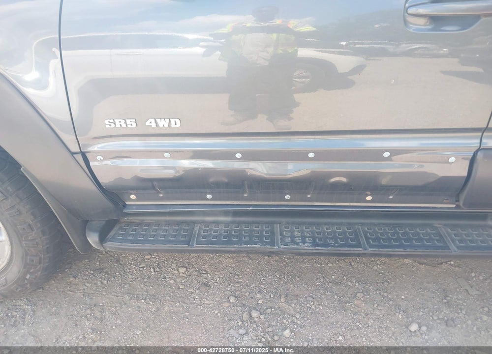 2003 TOYOTA 4RUNNER SR5 V6 VIN: JTEBU14R830019570