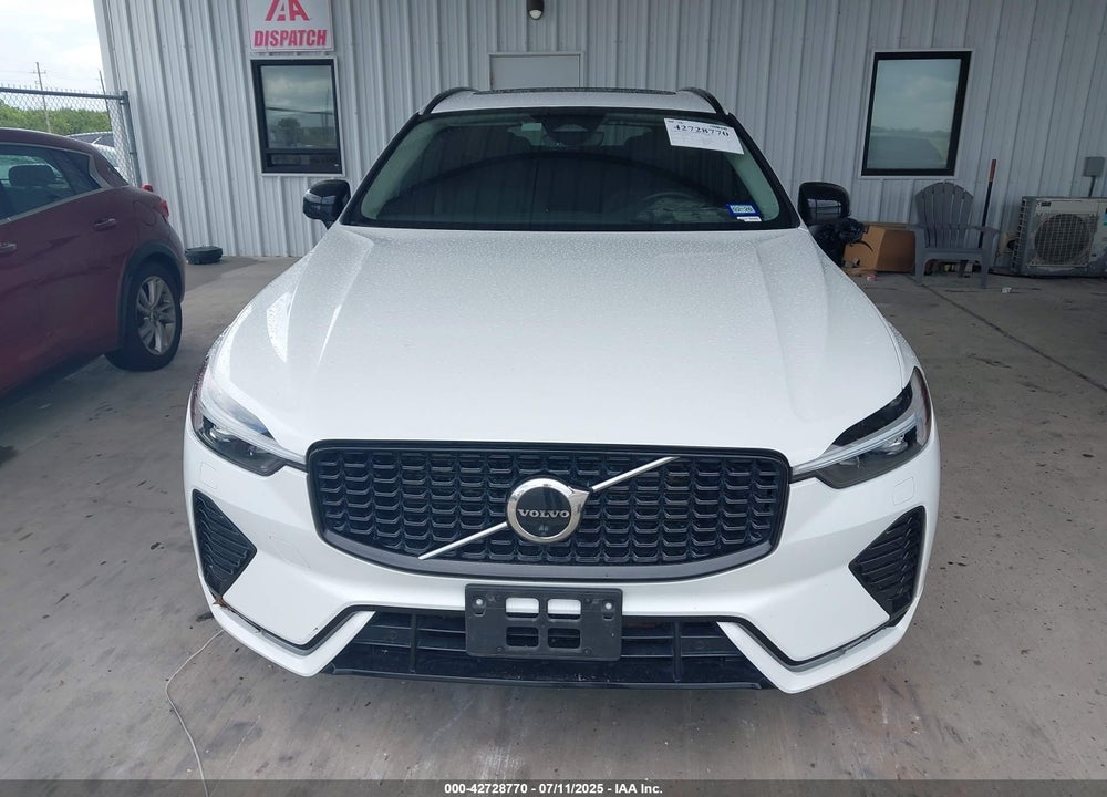 2023 VOLVO XC60 B5 PLUS DARK THEME VIN: YV4L12DWXP1301364