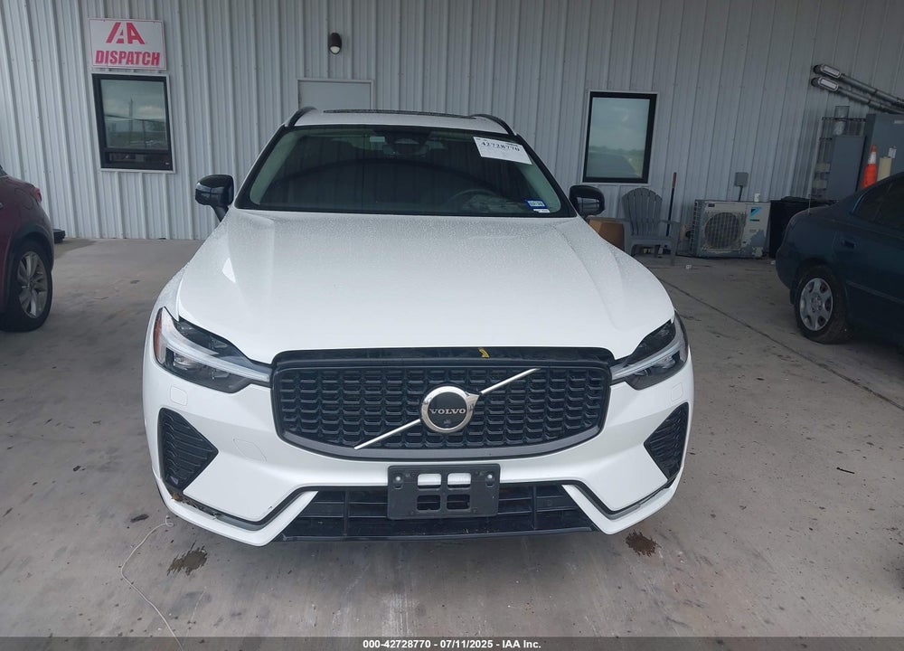2023 VOLVO XC60 B5 PLUS DARK THEME VIN: YV4L12DWXP1301364