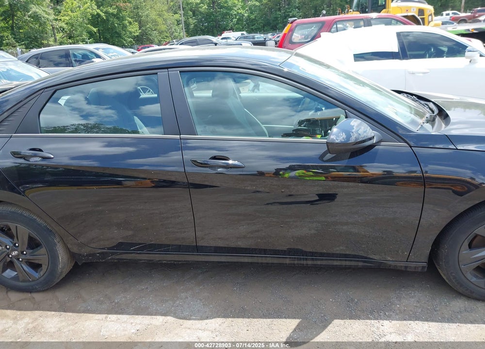 2023 HYUNDAI ELANTRA VIN: 5NPLM4AG9PH087527