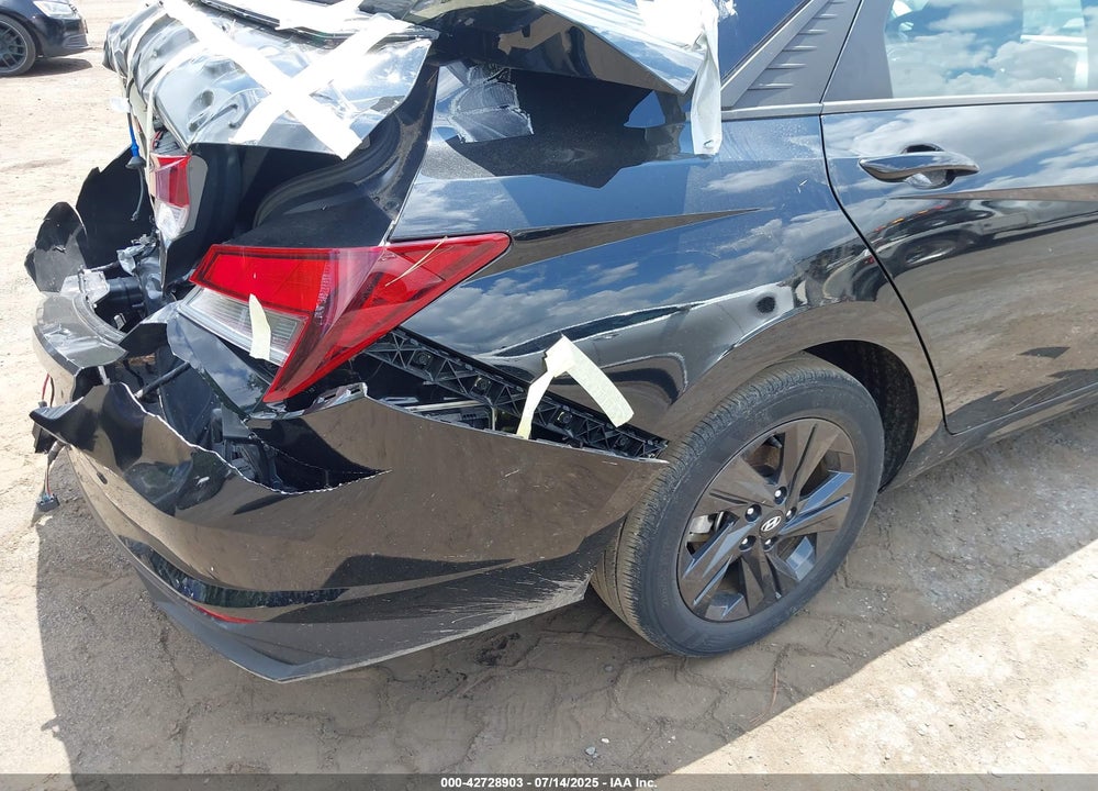 2023 HYUNDAI ELANTRA VIN: 5NPLM4AG9PH087527
