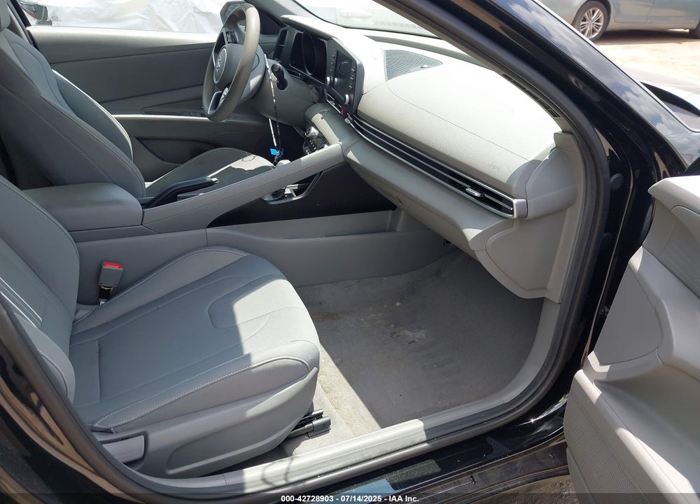 2023 HYUNDAI ELANTRA VIN: 5NPLM4AG9PH087527