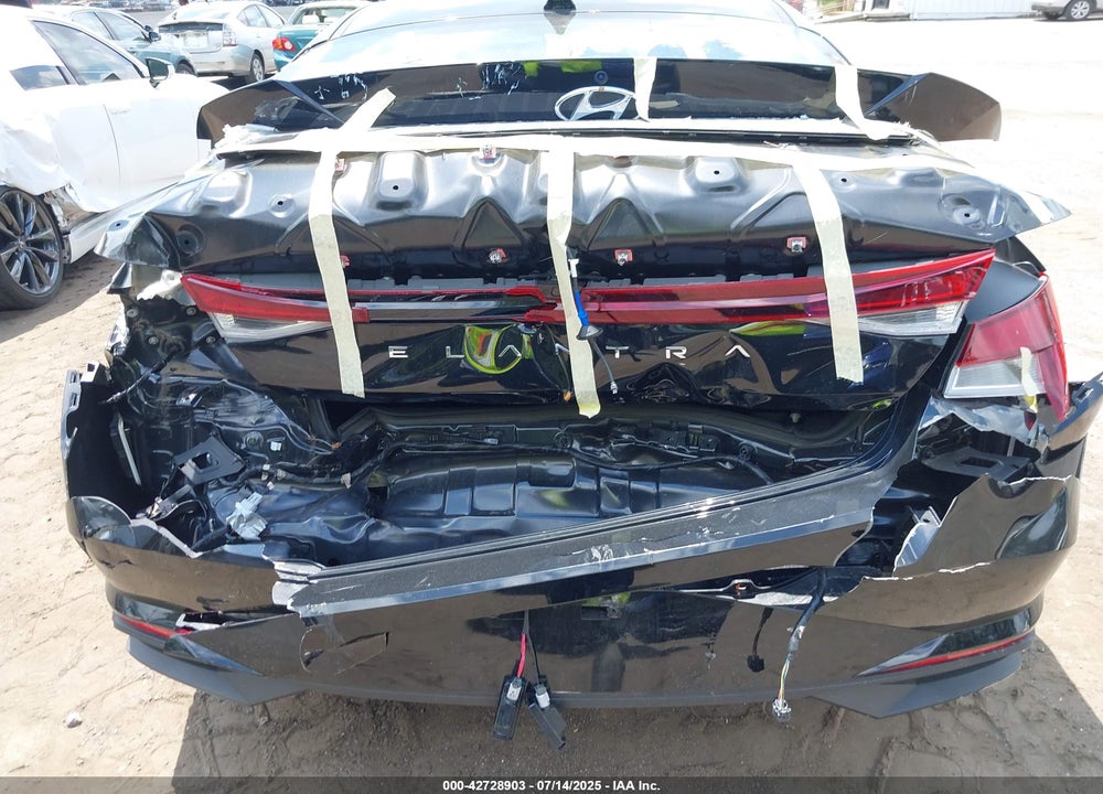 2023 HYUNDAI ELANTRA VIN: 5NPLM4AG9PH087527