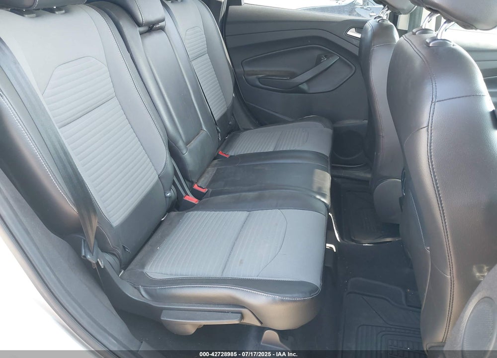 2017 FORD ESCAPE SE VIN: 1FMCU9G92HUE36178