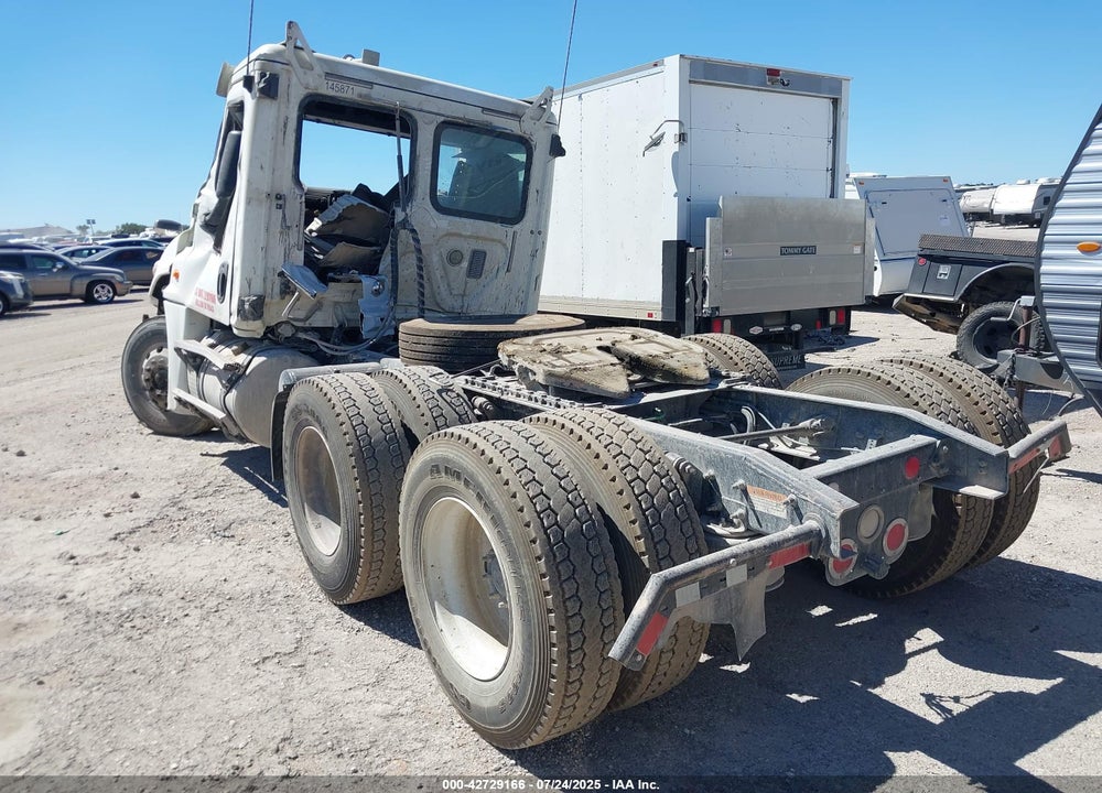 2016 FREIGHTLINER CASCADIA 125 VIN: 3AKJGEDV8GDHM2193
