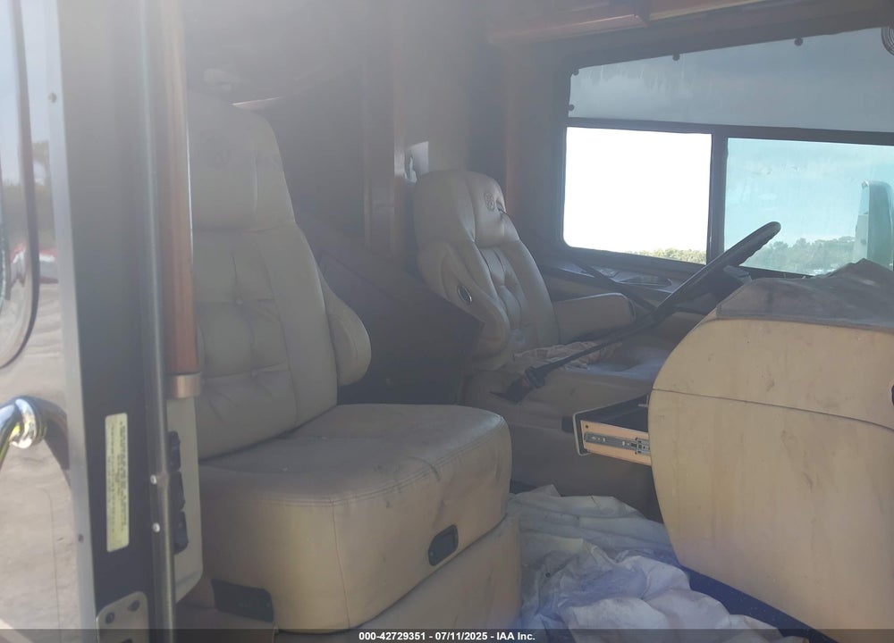 2014 FREIGHTLINER TIFFIN MOTOR HOMES VIN: 4UZACHCY7ECGB9108
