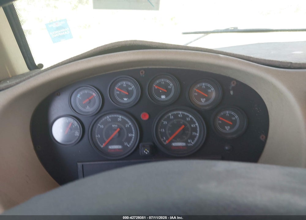 2014 FREIGHTLINER TIFFIN MOTOR HOMES VIN: 4UZACHCY7ECGB9108