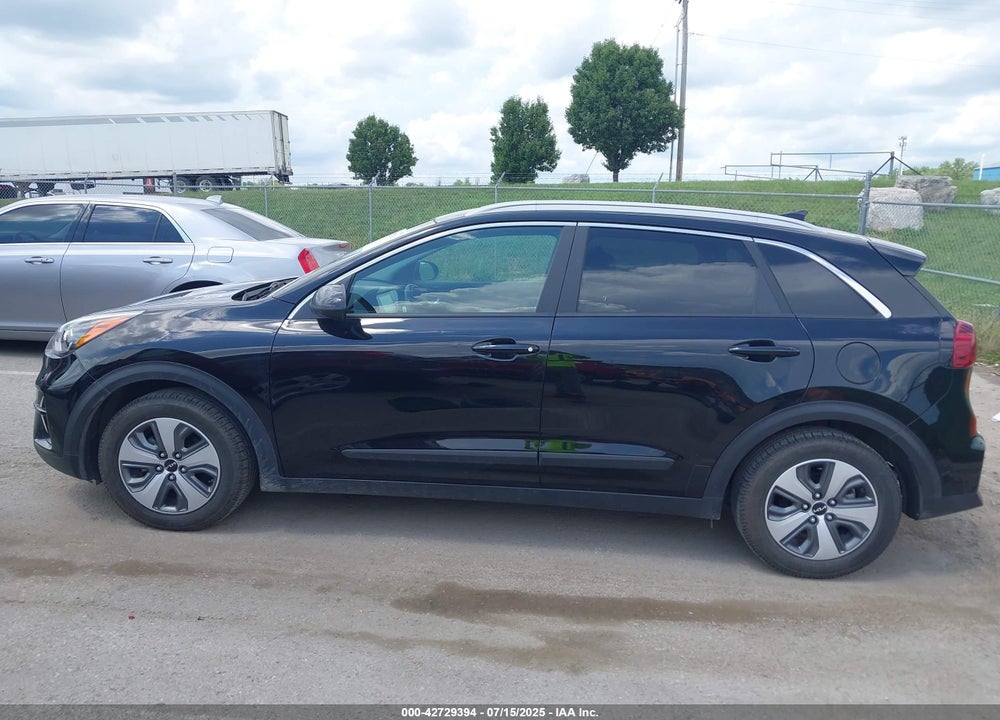 2022 KIA NIRO VIN: KNDCB3LC9N5541329