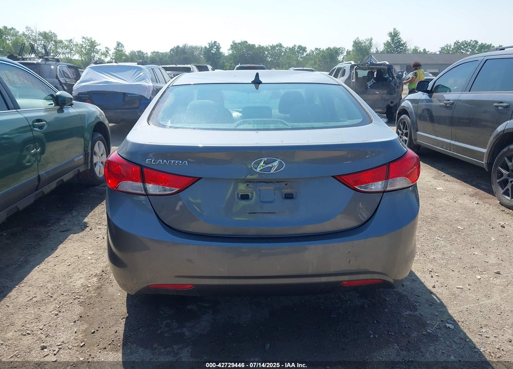 2013 HYUNDAI ELANTRA VIN: 5NPDH4AE8DH230065