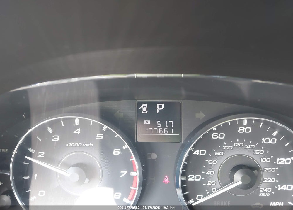 2011 SUBARU OUTBACK 2.5I LIMITED VIN: 4S4BRBKC1B3344564