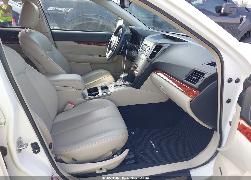 2011 SUBARU OUTBACK 2.5I LIMITED VIN: 4S4BRBKC1B3344564