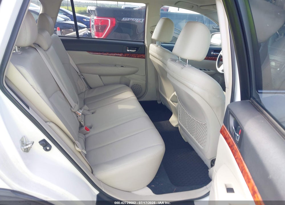 2011 SUBARU OUTBACK 2.5I LIMITED VIN: 4S4BRBKC1B3344564