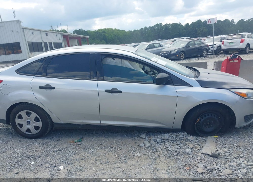 2017 FORD FOCUS VIN: 1FADP3E20HL277353