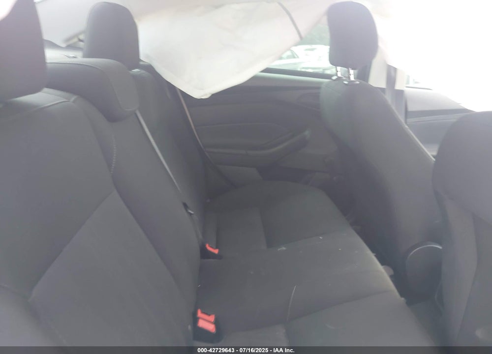2017 FORD FOCUS VIN: 1FADP3E20HL277353
