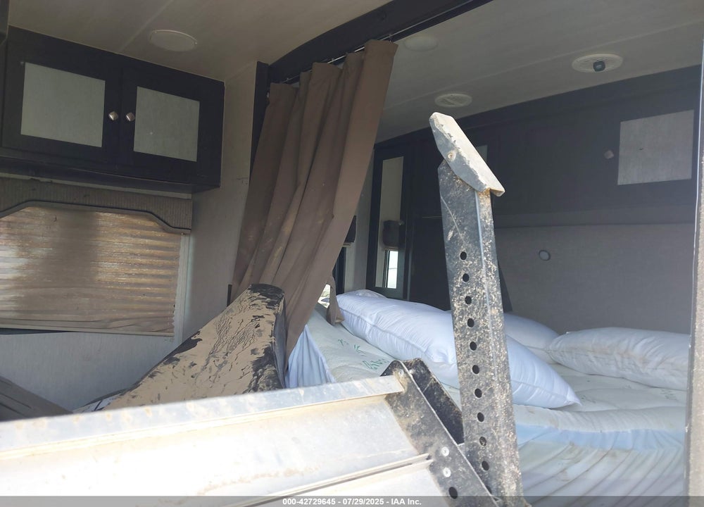 2019 HEARTLAND NORTH TRAIL 22FBS VIN: 5SFNB2923KE401268