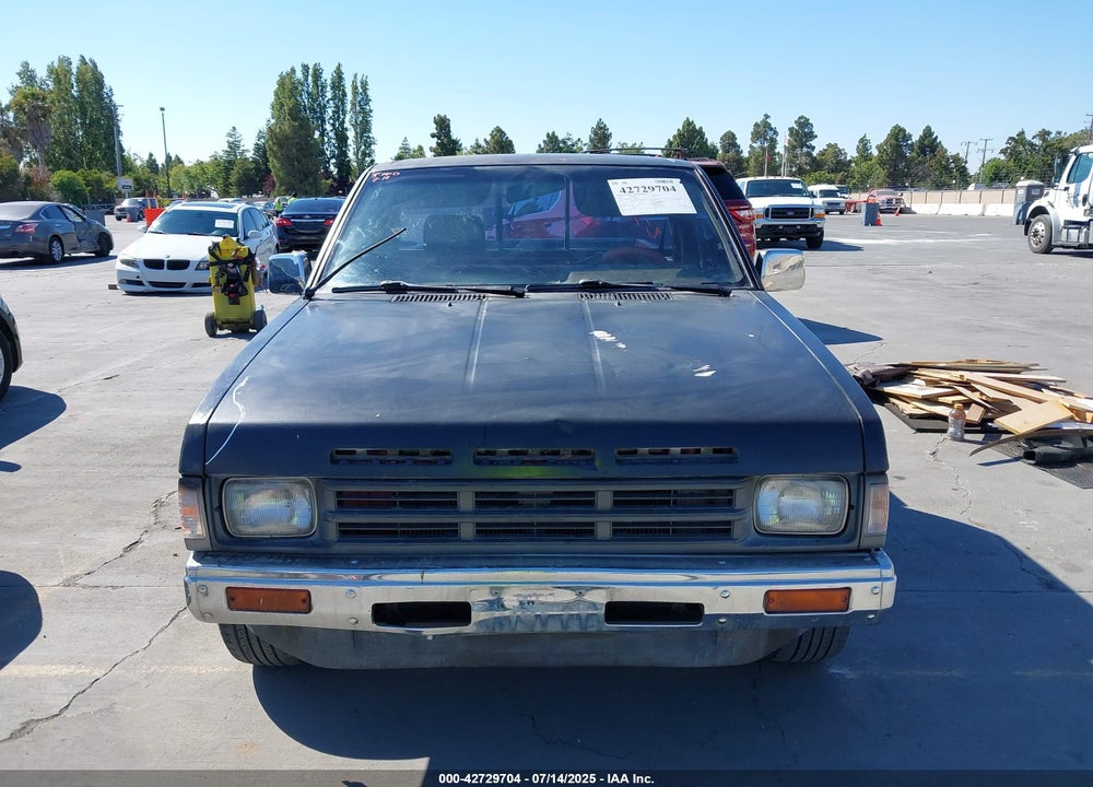 1992 NISSAN TRUCK SHORT WHEELBASE VIN: 1N6SD11S1NC360562