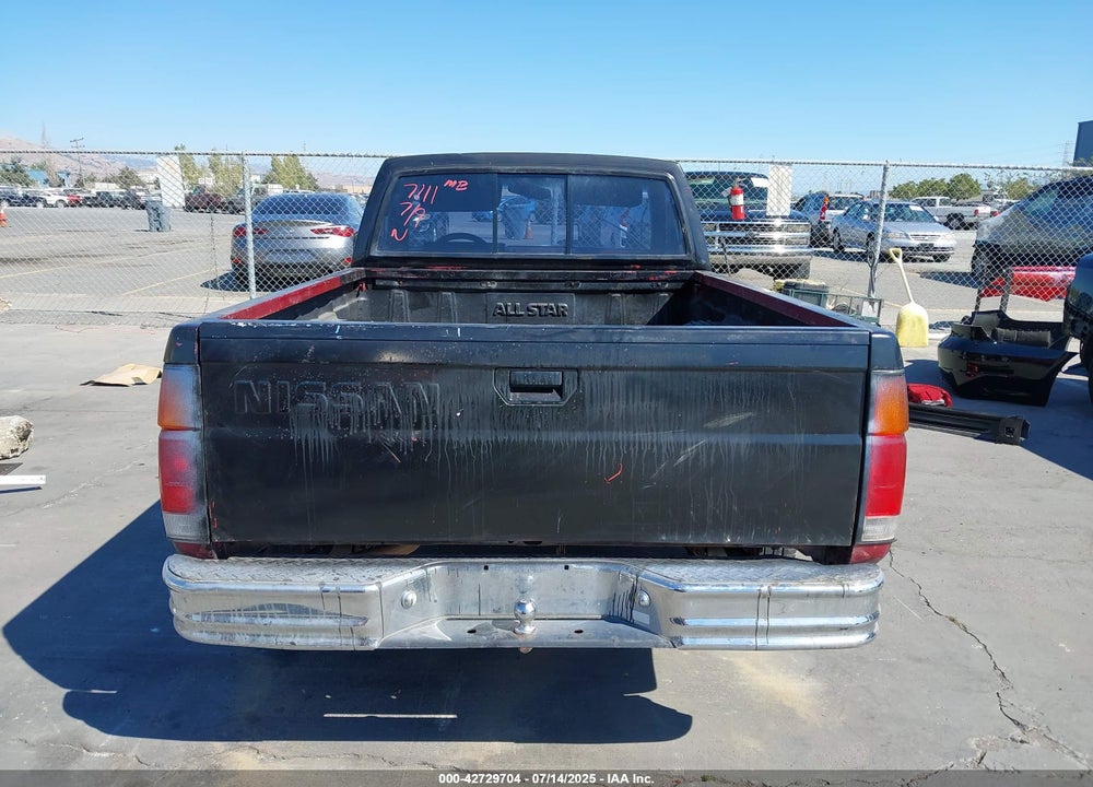 1992 NISSAN TRUCK SHORT WHEELBASE VIN: 1N6SD11S1NC360562