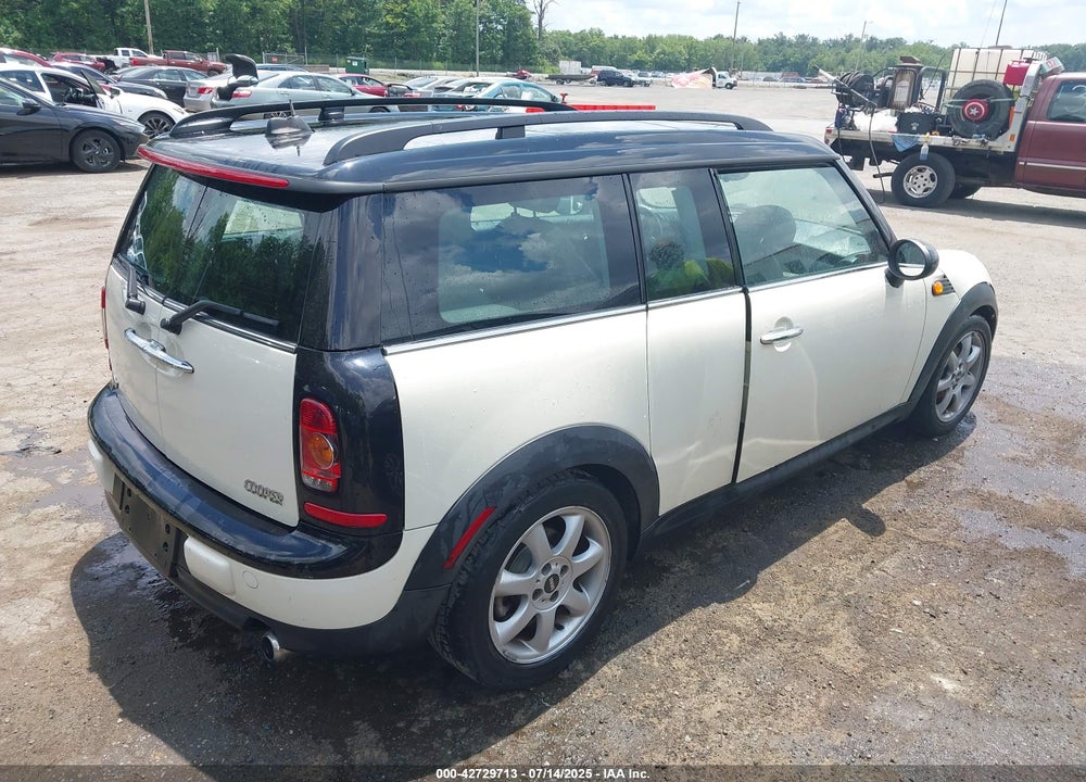 2009 MINI COOPER CLUBMAN VIN: WMWML335X9TX33604