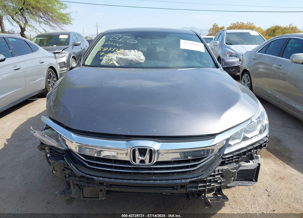 2017 HONDA ACCORD VIN: JHMCR6F51HC018847