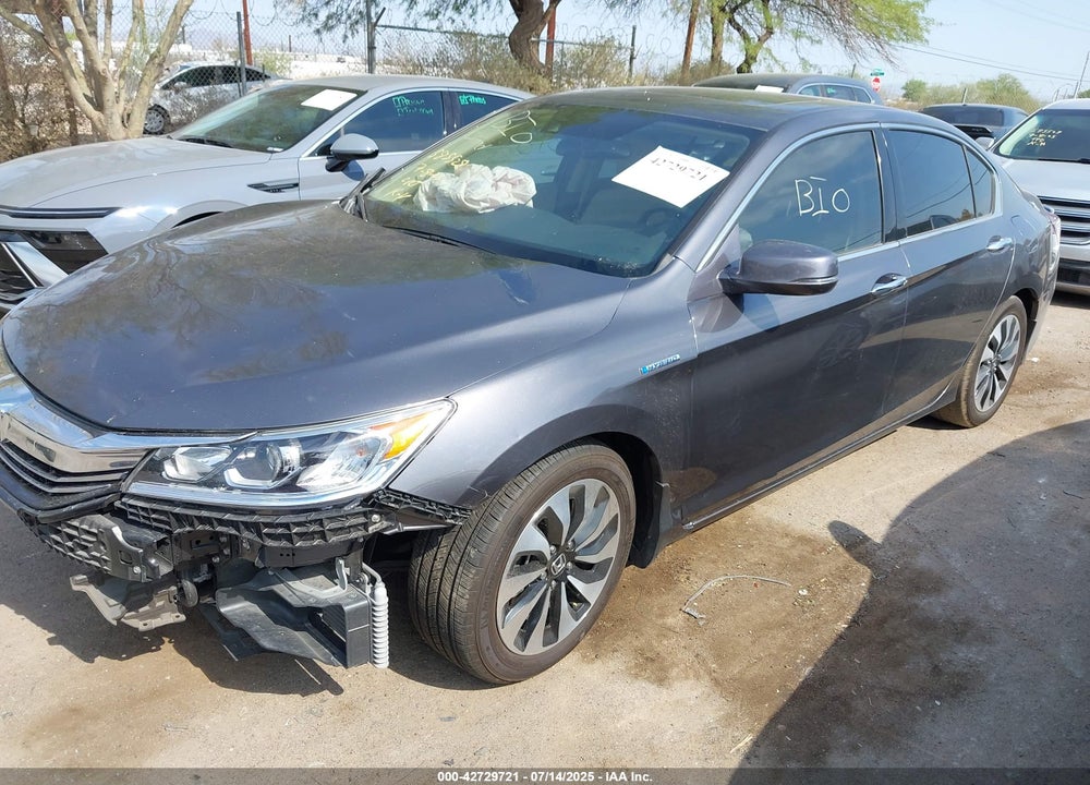 2017 HONDA ACCORD VIN: JHMCR6F51HC018847