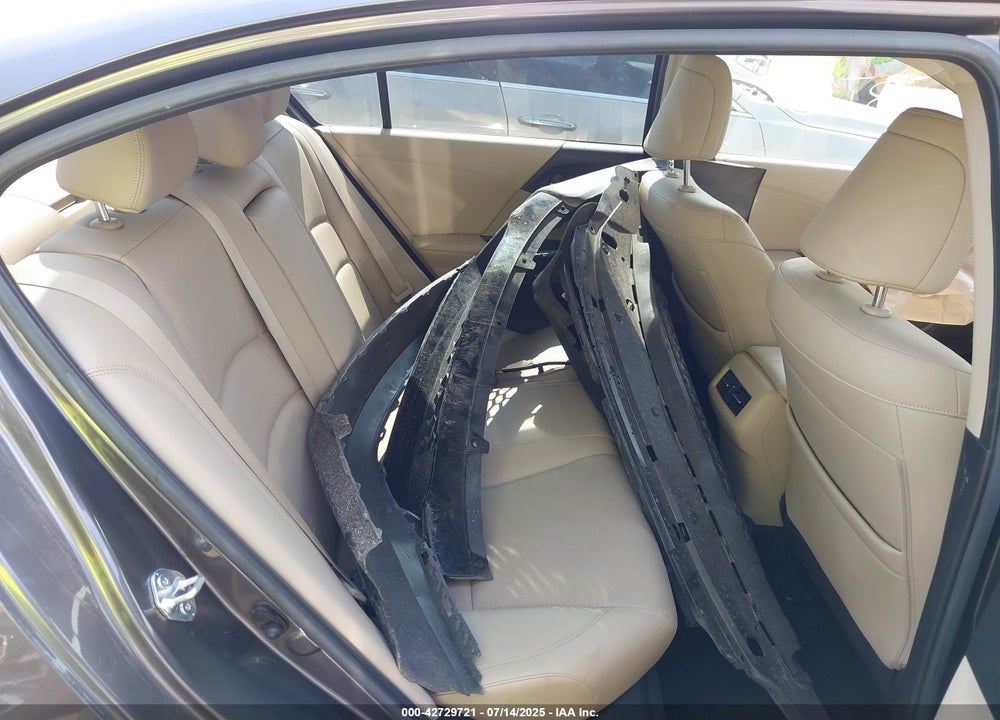 2017 HONDA ACCORD VIN: JHMCR6F51HC018847