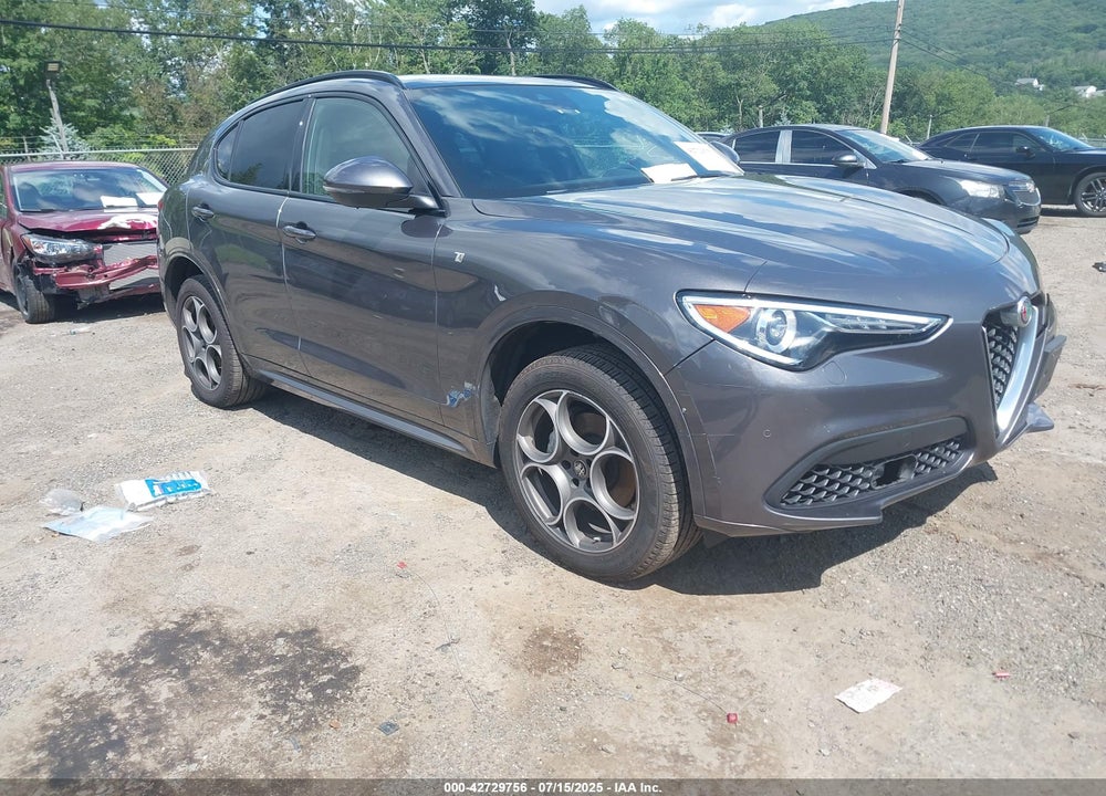 2022 ALFA ROMEO STELVIO TI AWD VIN: ZASPAKBN5N7D37558