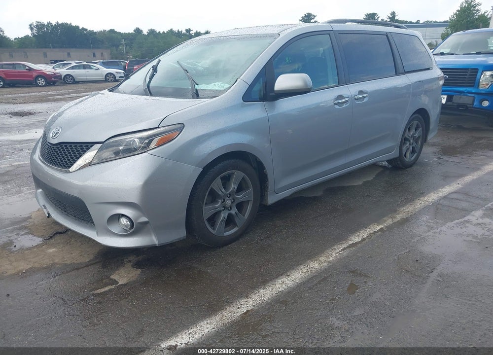 2017 TOYOTA SIENNA SE PREMIUM 8 PASSENGER VIN: 5TDXZ3DC4HS880185