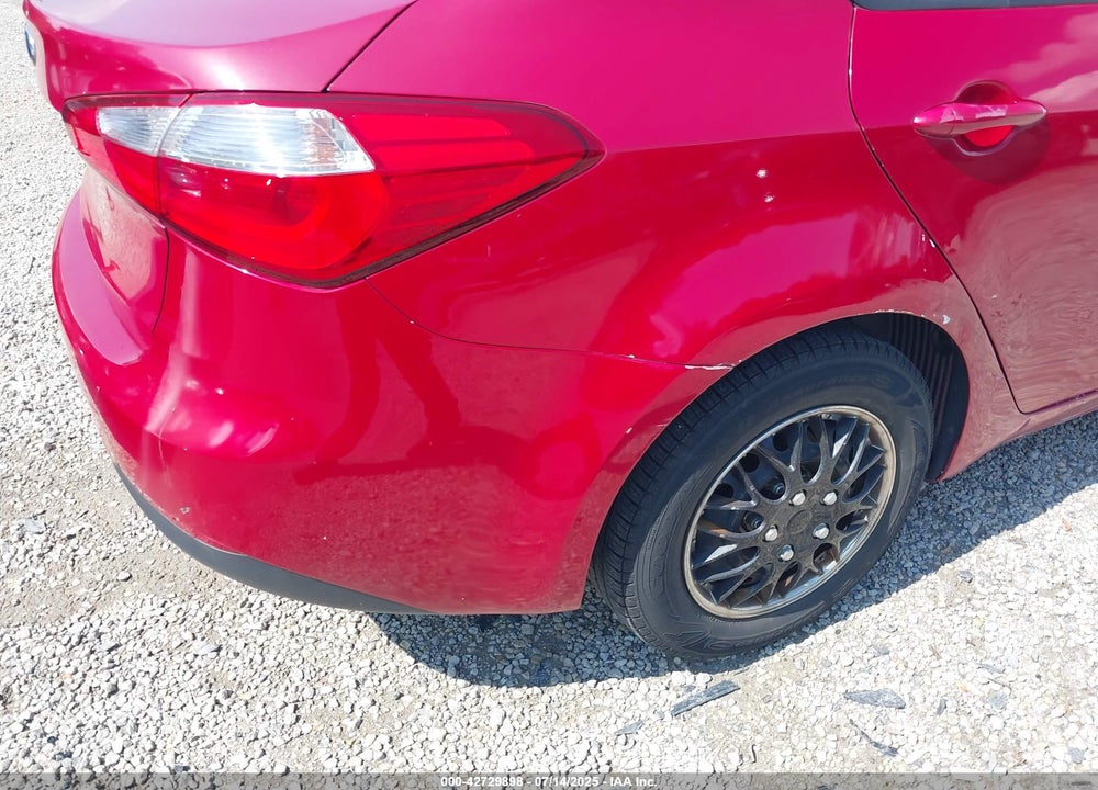 2015 KIA FORTE VIN: KNAFX4A65F5258071