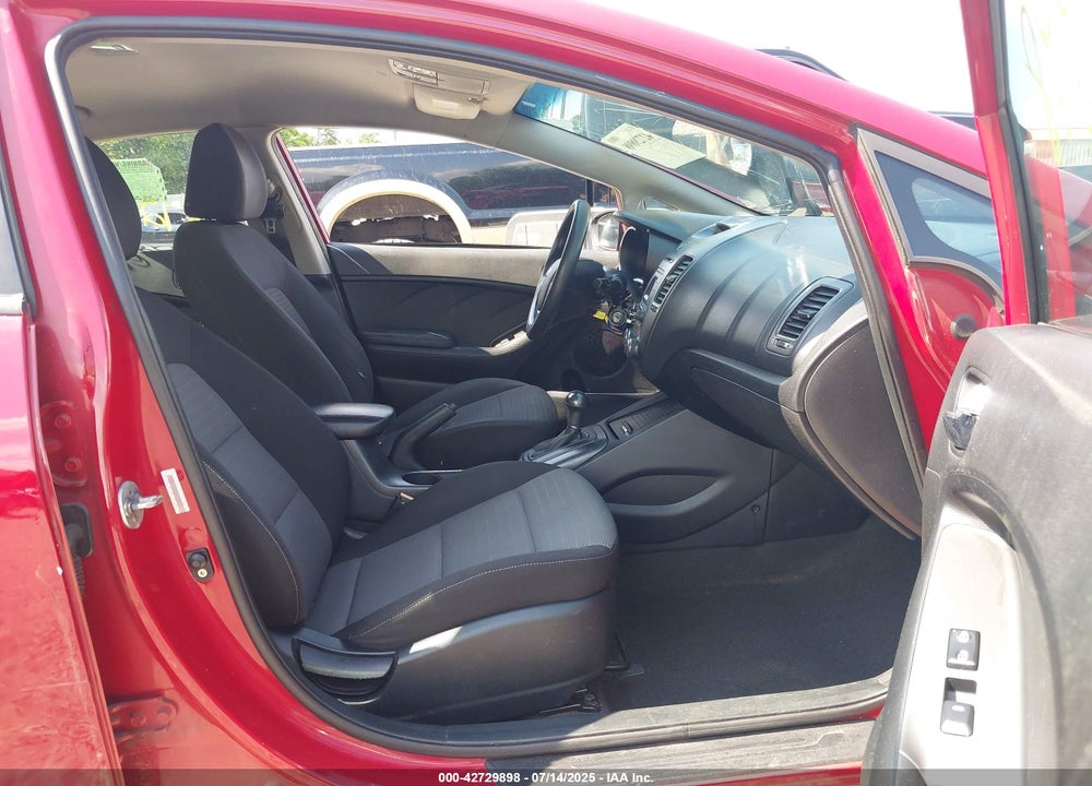 2015 KIA FORTE VIN: KNAFX4A65F5258071