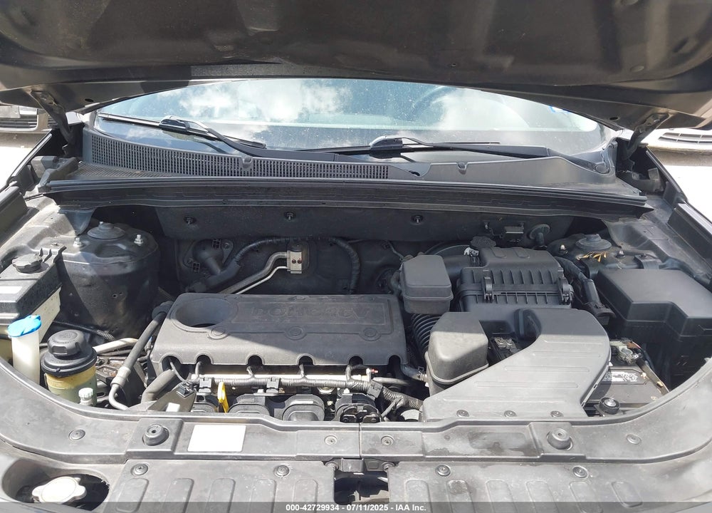 2011 KIA SORENTO VIN: 5XYKU3A17BG057265