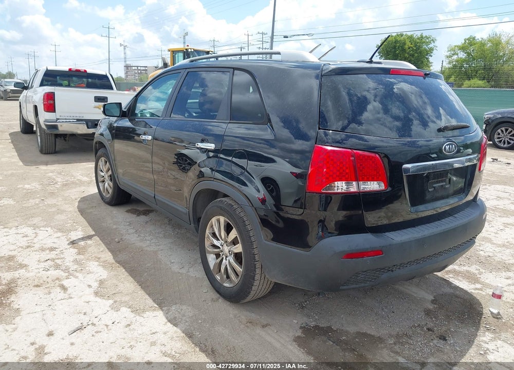 2011 KIA SORENTO VIN: 5XYKU3A17BG057265