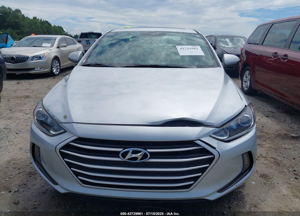 2018 HYUNDAI ELANTRA VIN: 5NPD84LF5JH277720