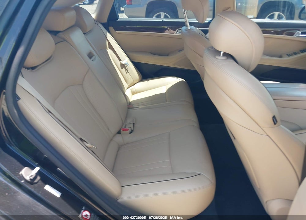 2016 HYUNDAI GENESIS VIN: KMHGN4JE6GU134673